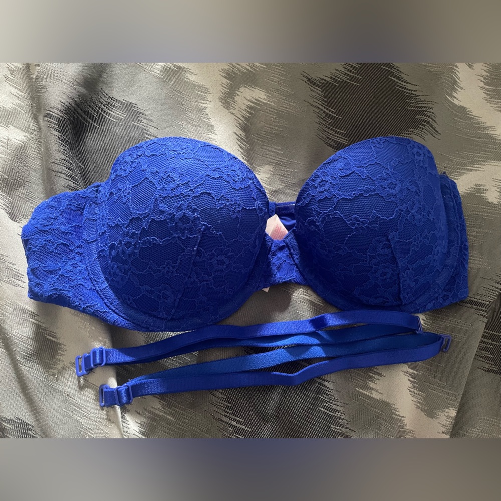 EUC Hardly Ever Worn Victoria Secret Multi Way Bra